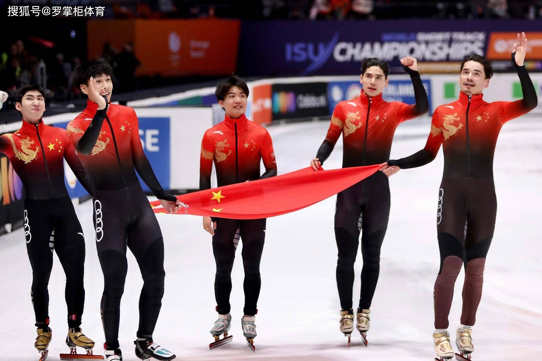爱游戏娱乐-包含国内外球队集结备战巅峰对决的词条