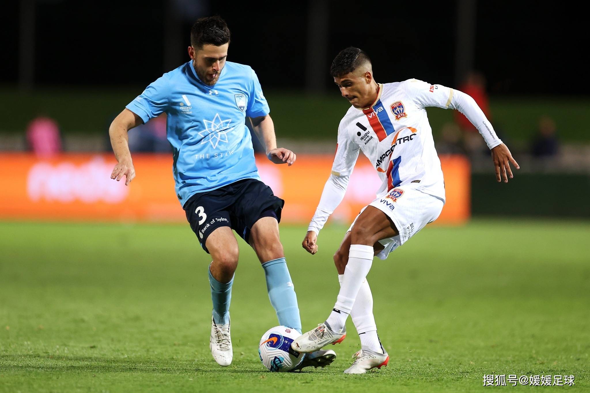 爱游戏-天津泰达客场击败悉尼FC，晋级淘汰赛