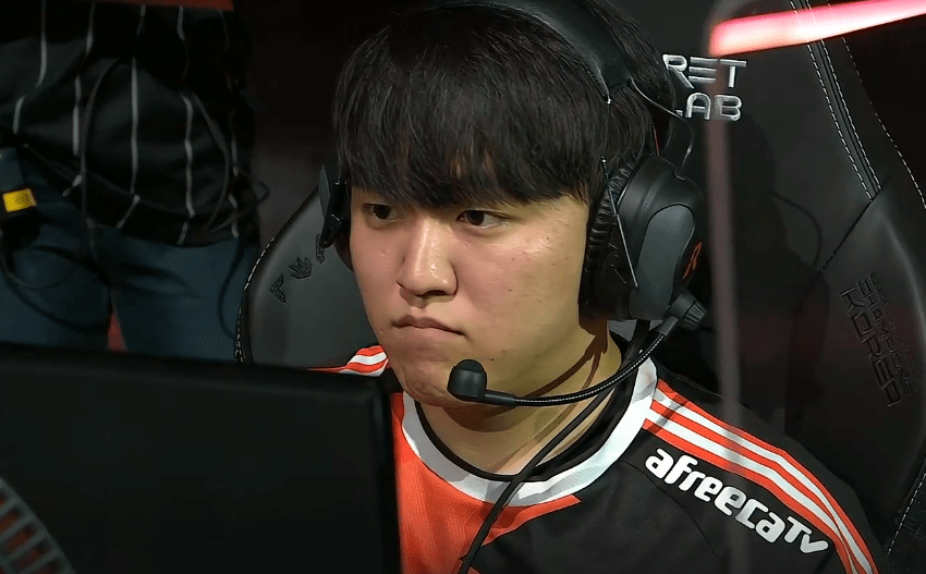 TES轻取T1，Faker打出惊人五杀强强对话成都决赛之夜，让粉丝疯狂欢呼