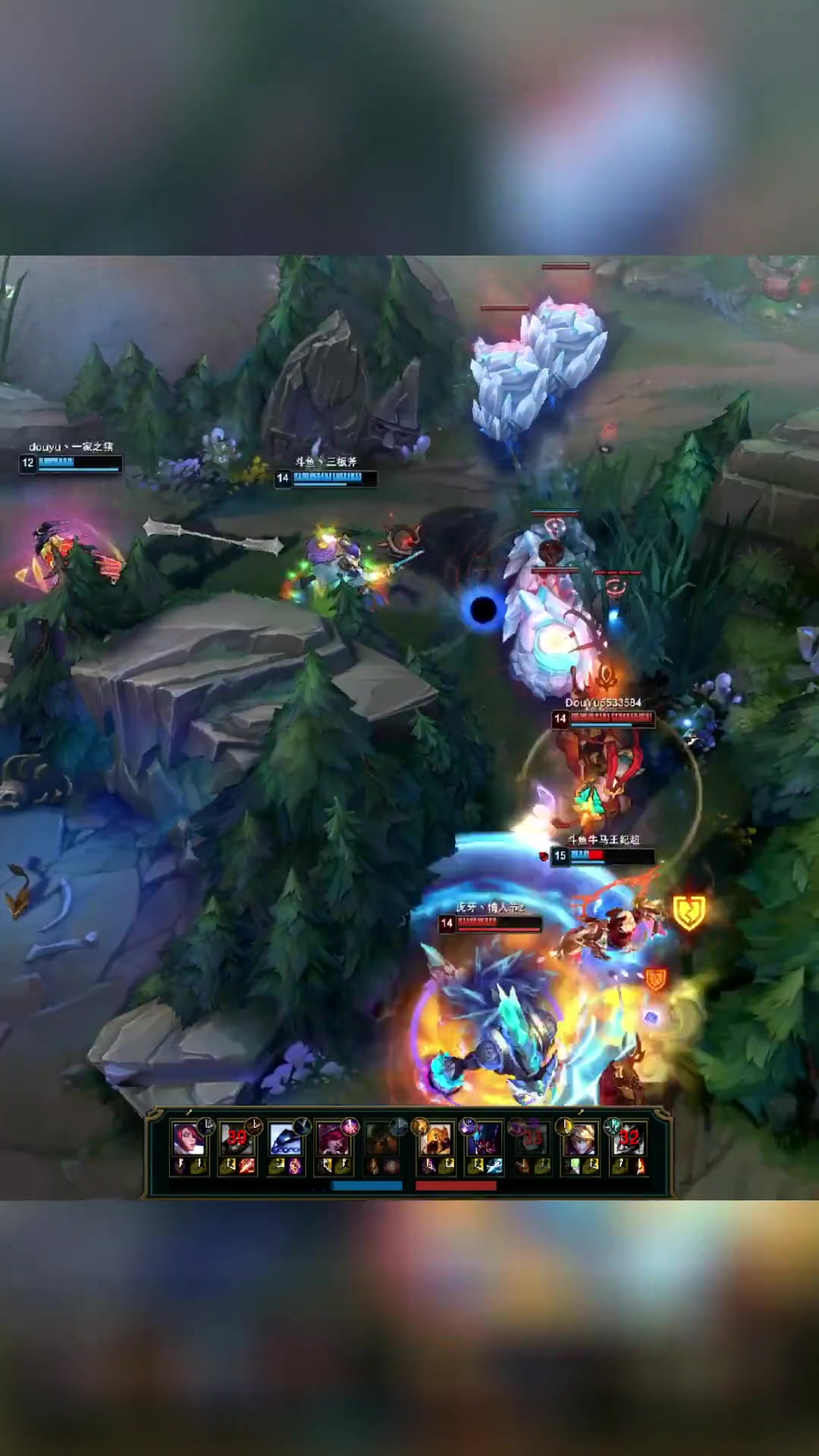 包含TSM碾压SHR，Chovy操刀奇招英雄翻盘峡谷大战全球总决赛，让粉丝疯狂欢呼的词条