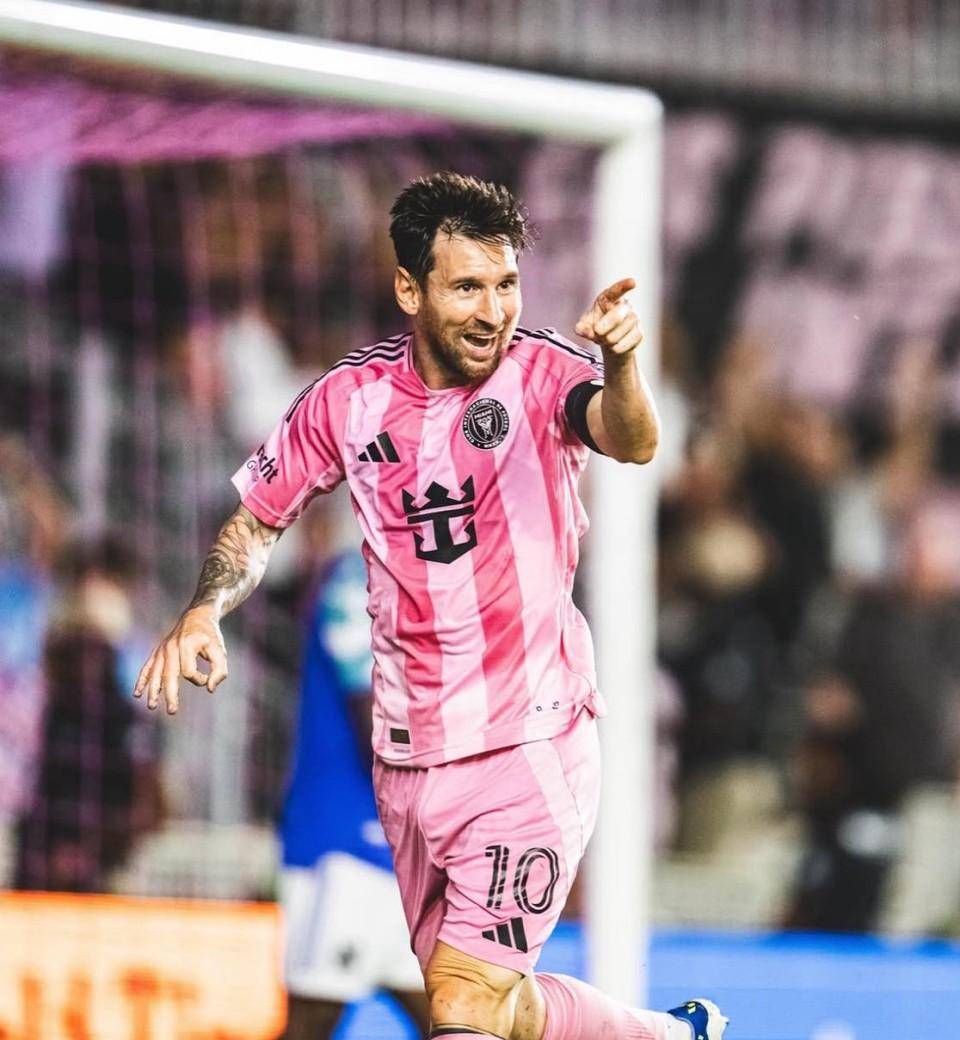 爱游戏APP-巴萨梅西手到擒来，助球队豪取胜利