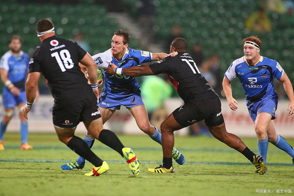 爱游戏-哥伦比亚篮球锦标赛季后赛，球队实力激烈对抗