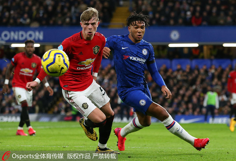 爱游戏下载-强强对话，球场战局扣人心弦的简单介绍