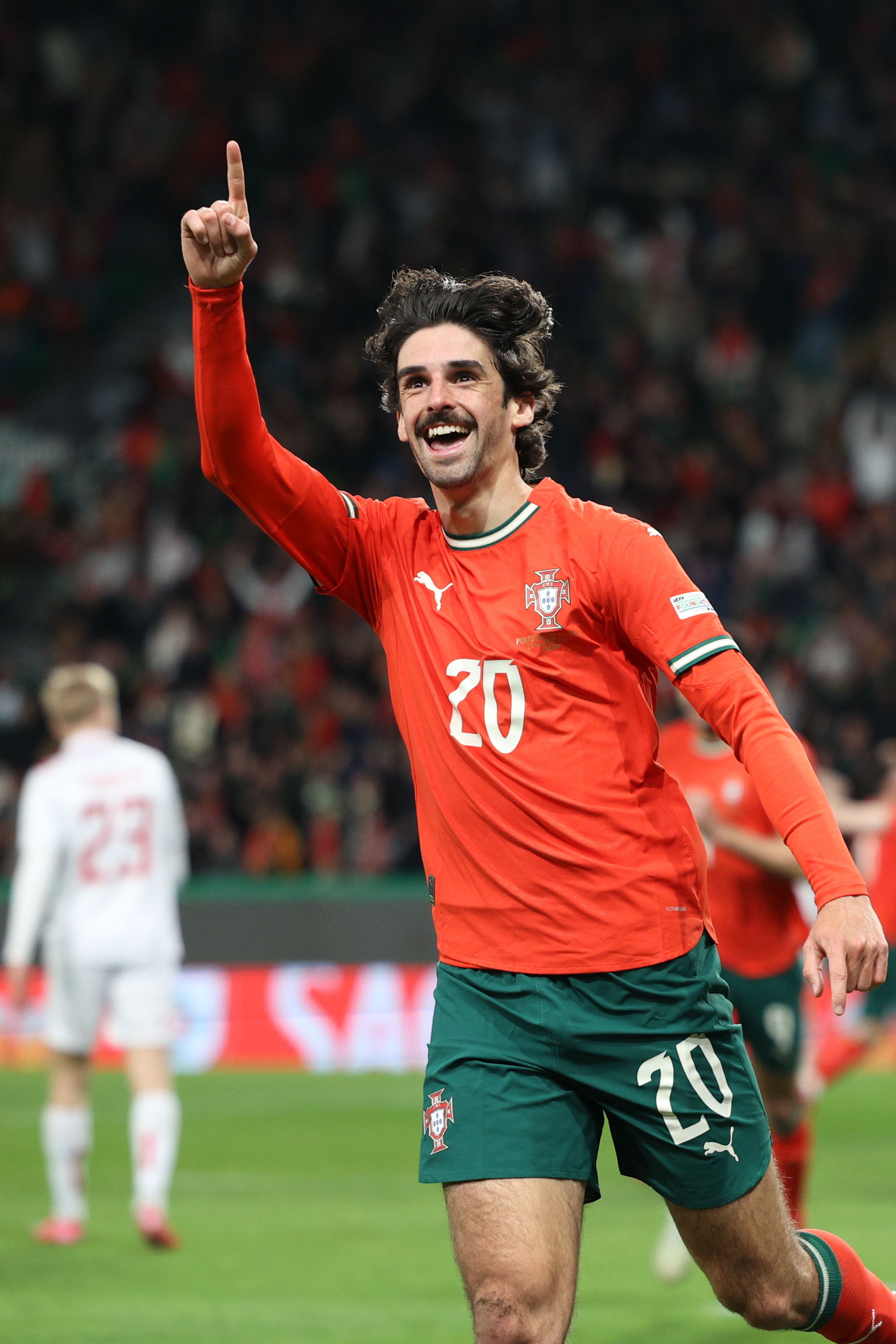 爱游戏tv-葡萄牙战胜北爱尔兰，欧预赛实力凸显