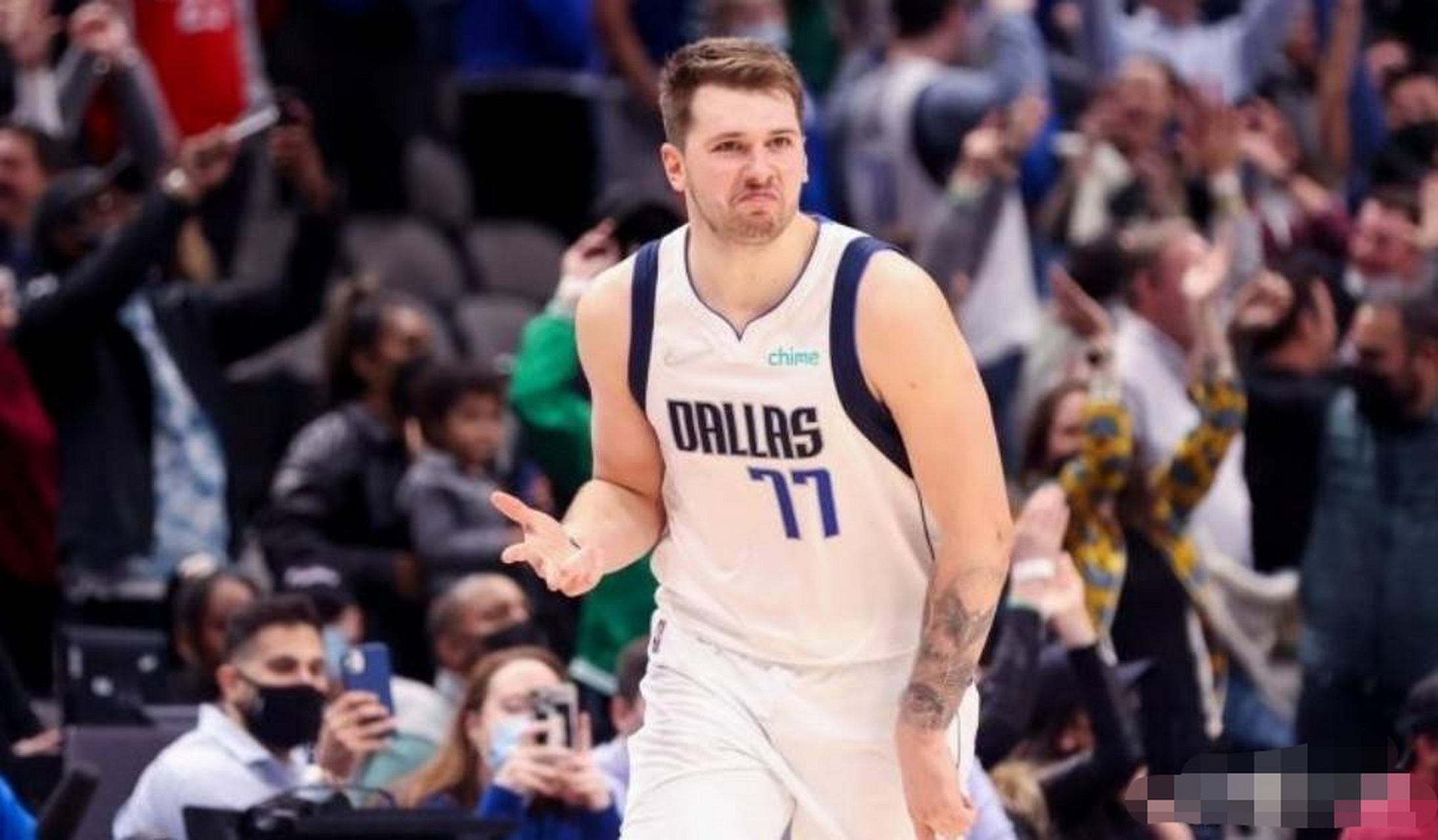 辽宁队力克深圳队，东契奇点燃赛场